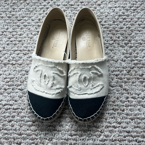 Chanel Espadrille - Picture 3 of 5
